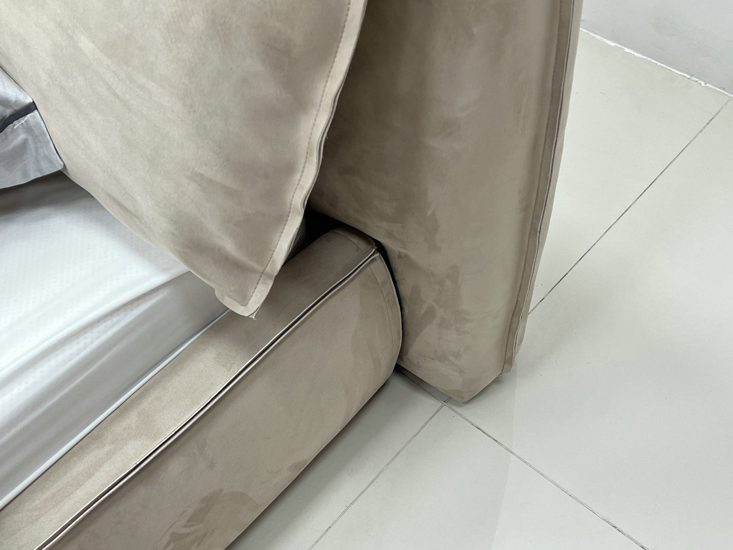 Teso GC2102B